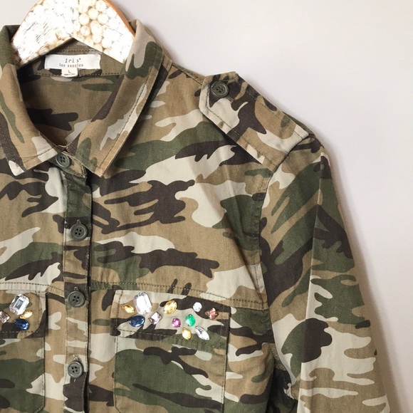 iris los angeles Tops - ✨{Iris los angeles} camo jeweled button up✨